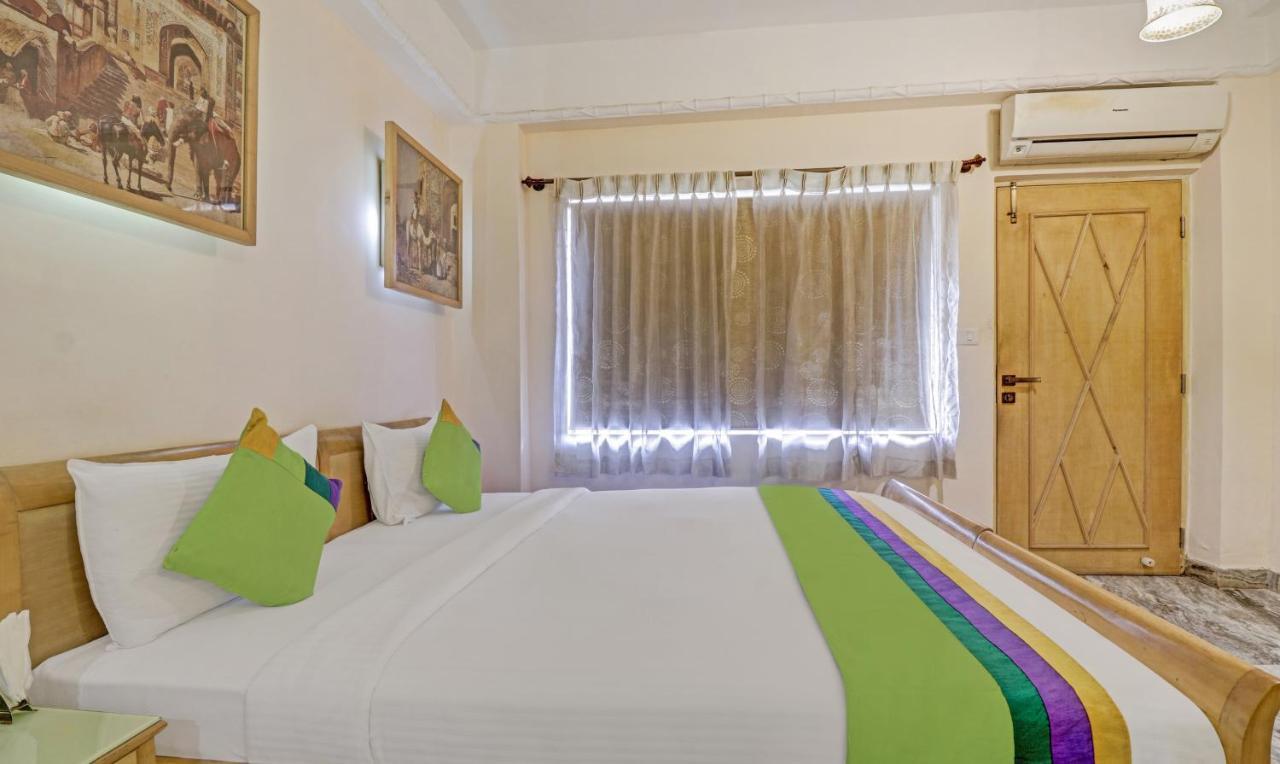 Treebo Komfort Suites, 3 Km From Mysore Palace Экстерьер фото