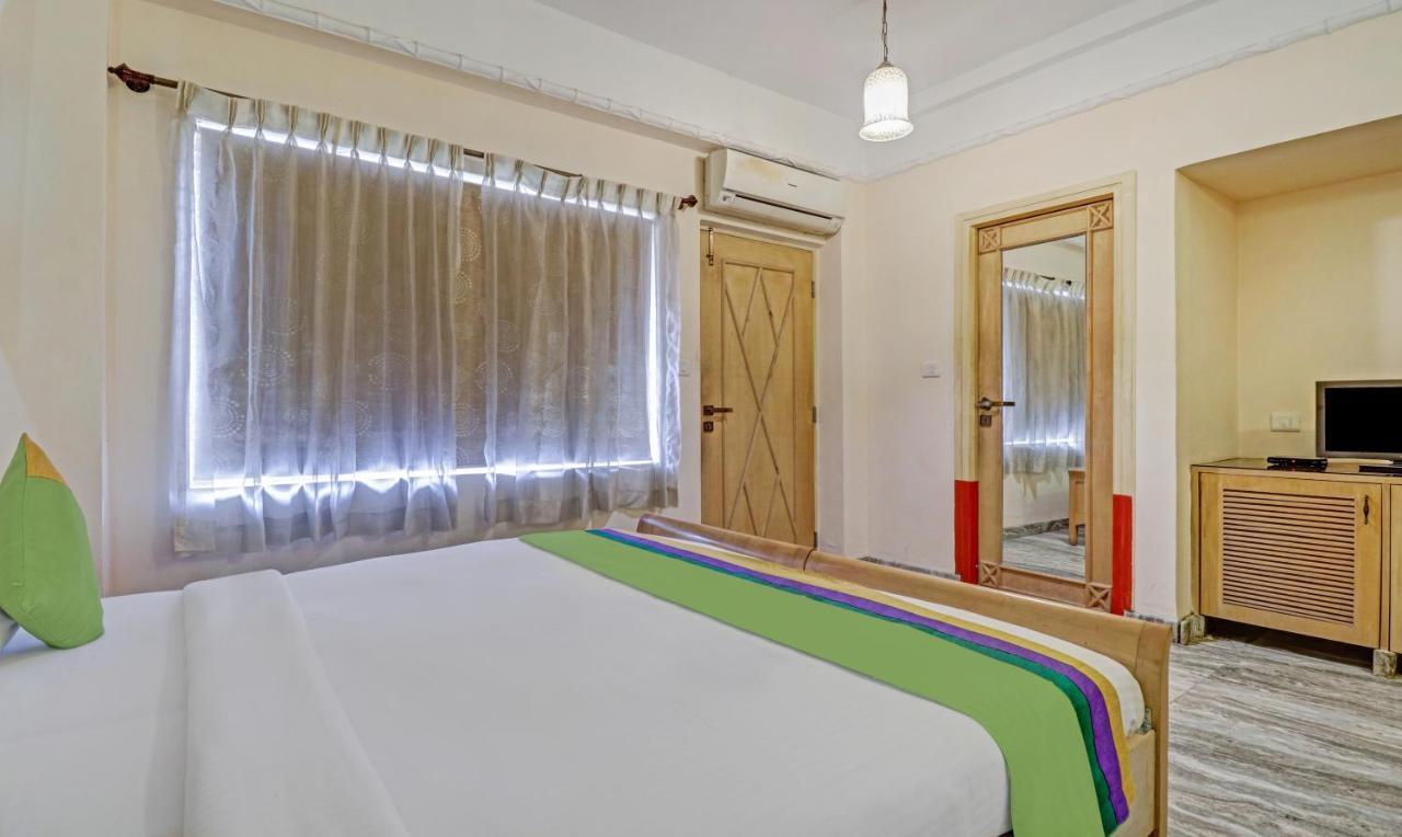 Treebo Komfort Suites, 3 Km From Mysore Palace Экстерьер фото