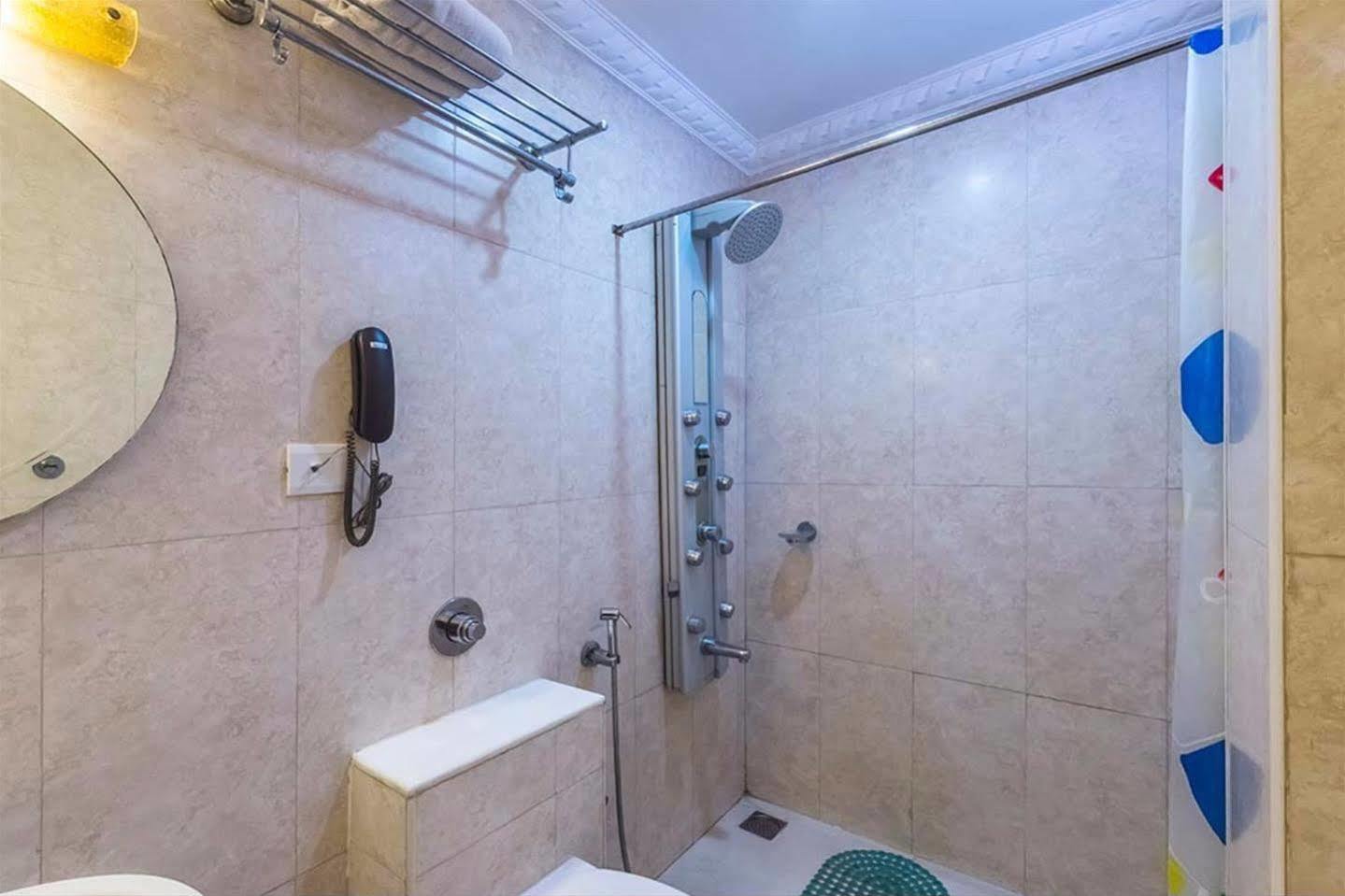 Treebo Komfort Suites, 3 Km From Mysore Palace Экстерьер фото