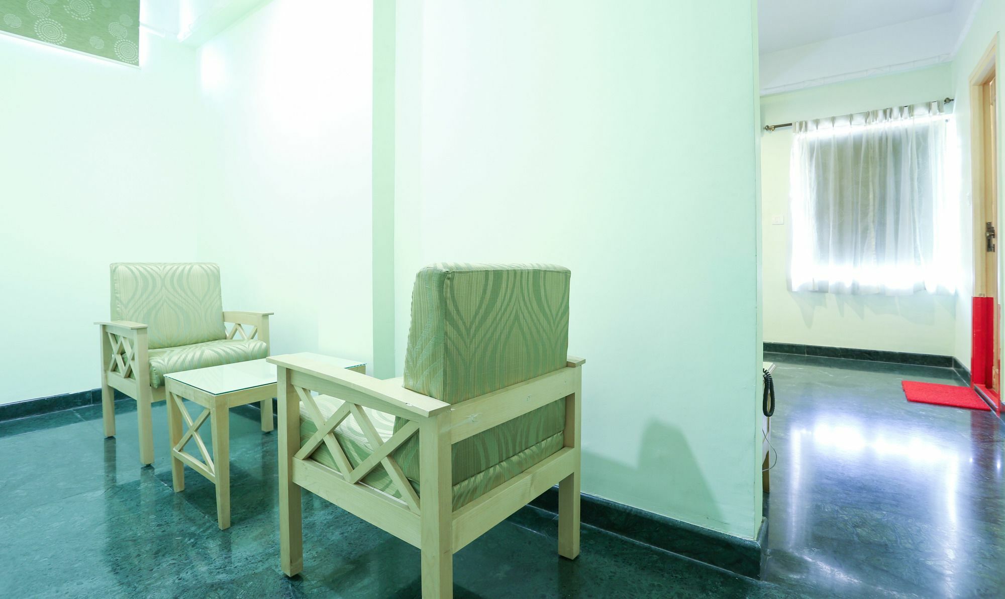 Treebo Komfort Suites, 3 Km From Mysore Palace Экстерьер фото